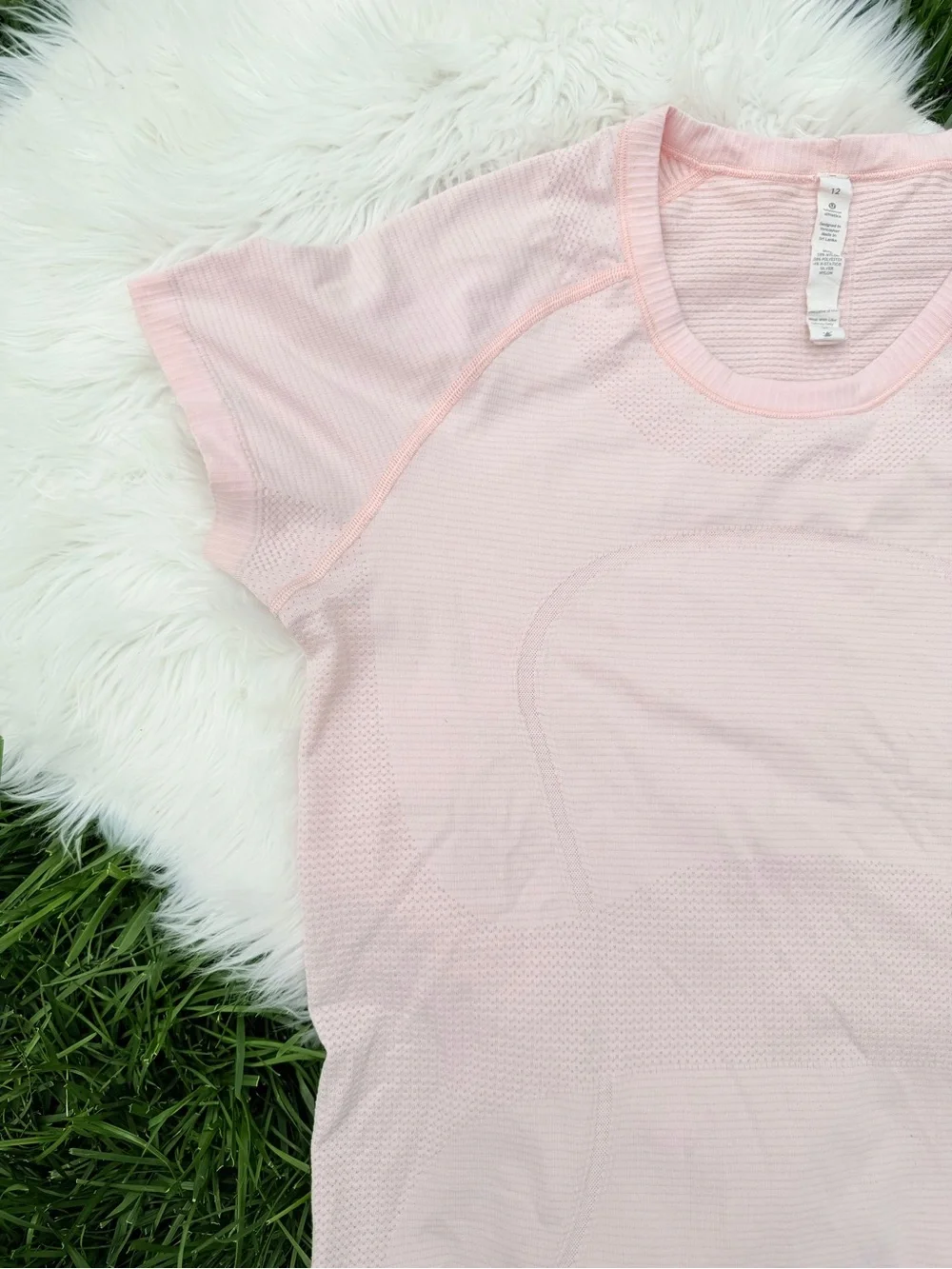 Lululemon Swiftly Tech Short Sleeve Shirt Pink Size 12